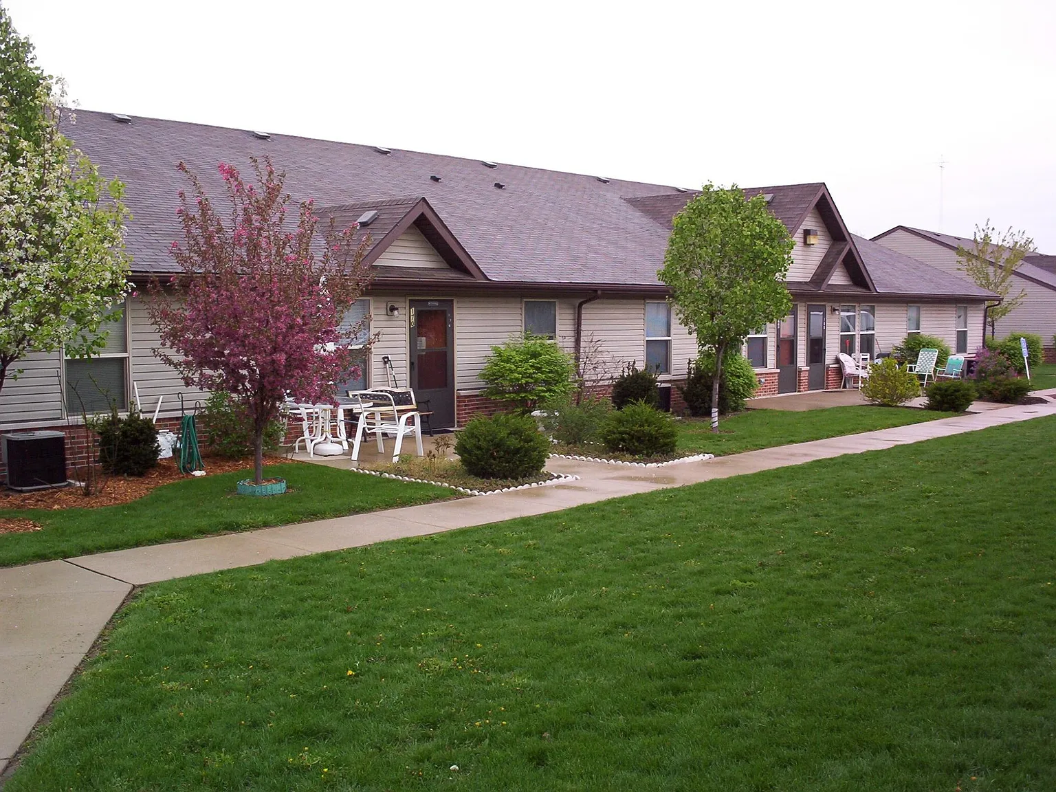 Cedar Cliff Apartments — Photo 4