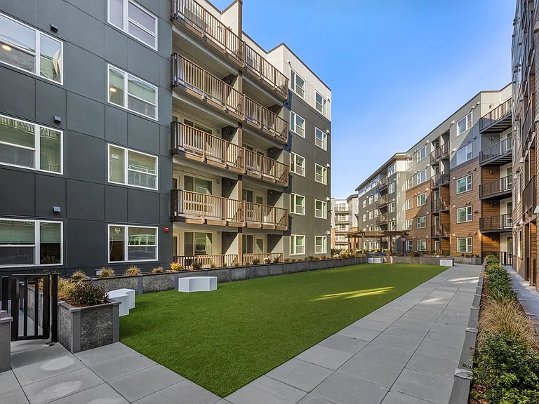 Astra Apartments — Photo 19