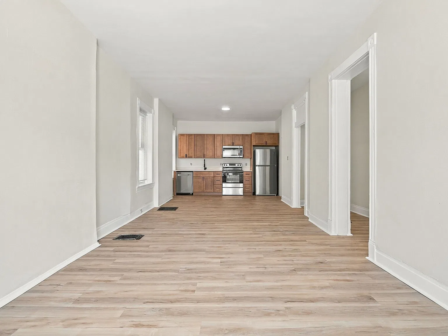 3 bed, 1500 sqft, $2,000 — Photo 2