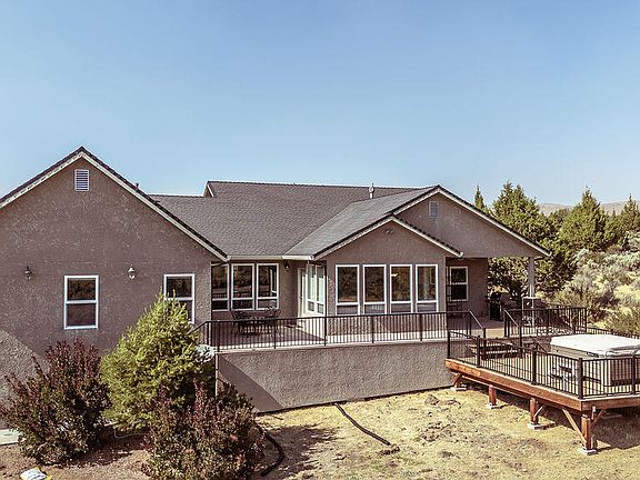 2nd image of 705-135 Kenneth Ln