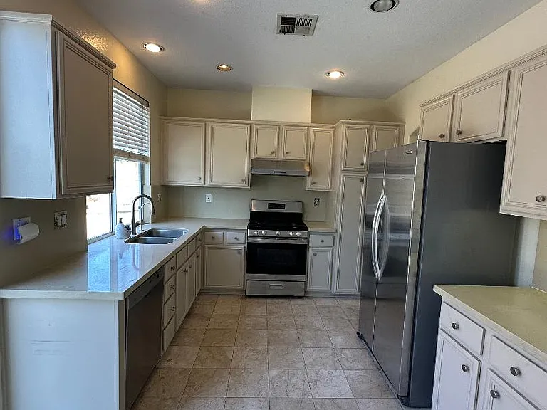 6175 Stonebridge Ave — Photo 6