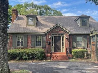 3652 Poplar Ave, Memphis, TN 38111