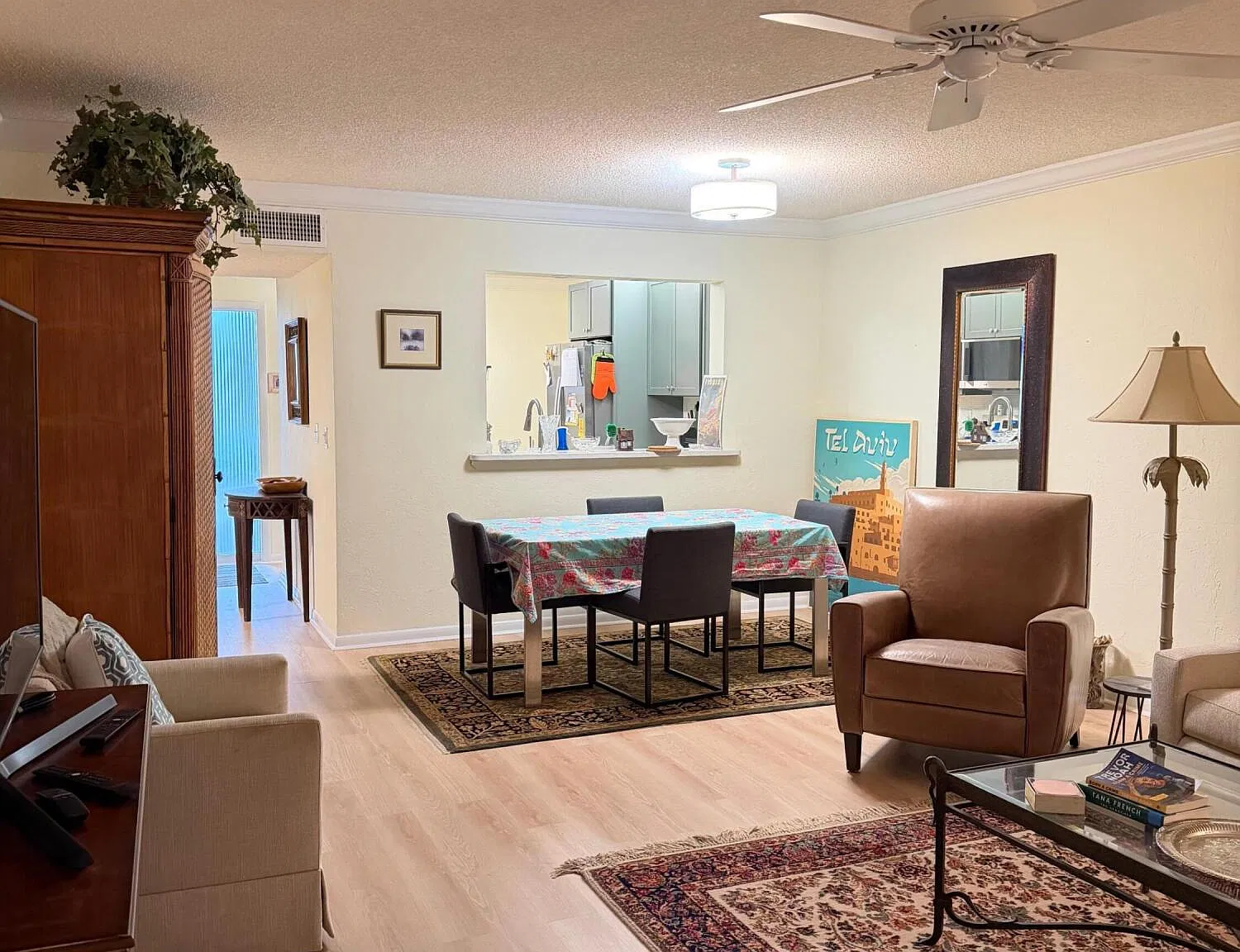 2 bed, 2.0 bath, 1135 sqft, $4,000 — Photo 3