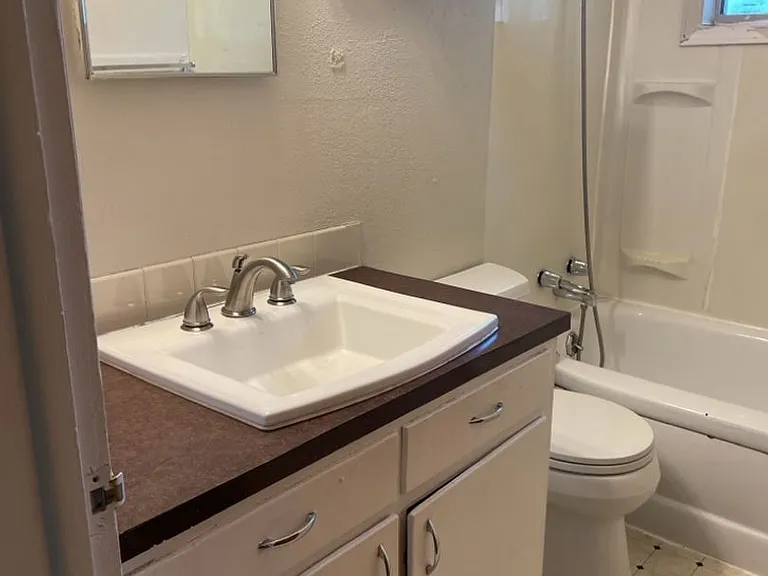 1708-1710 Morningside Dr — Photo 24
