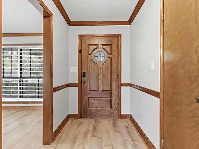 6970 Ellen Ln — Photo 5