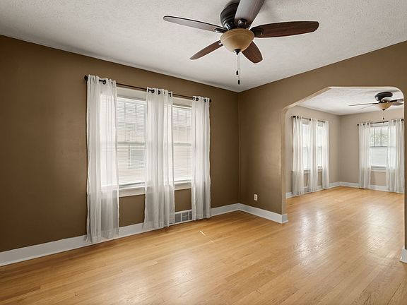 3rd image of 1841 43rd St