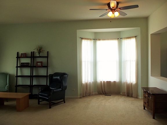 5th image of 2831 Haydn St