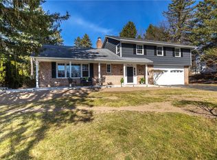 22 Rensselaer Dr, Pittsford, NY 14534