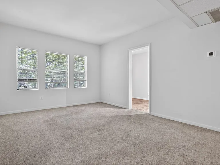 1719 N Troy St #8399 — Photo 6