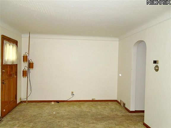 3rd image of 4447 W 57th St