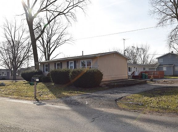 3rd image of 620 Sheridan Dr