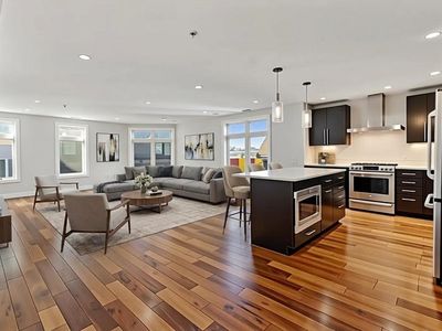 112 W 9th St Unit 2, South Boston, MA, 02127