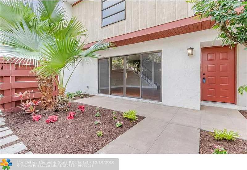 1st image of 3004 Lakewood Ln