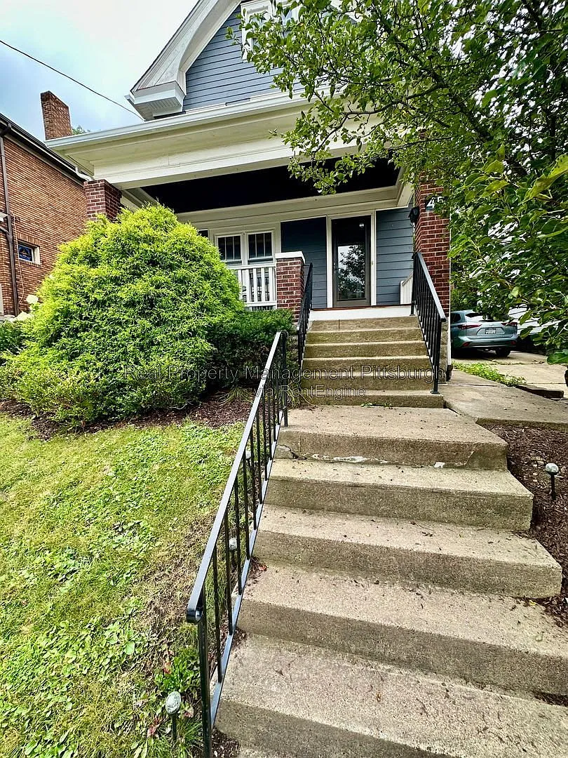 4 bed, 1.0 bath, $2,500 — Photo 2