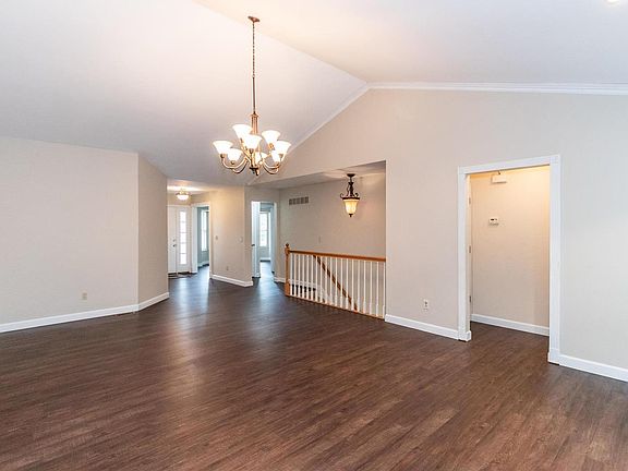 3rd image of 13608 Tesson Oaks Ct