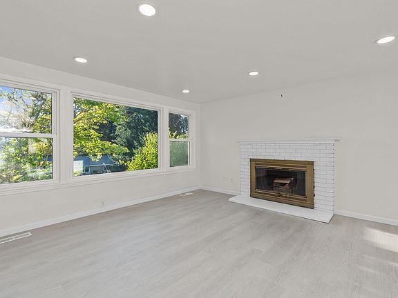 2nd image of 17723 23rd Ave SE