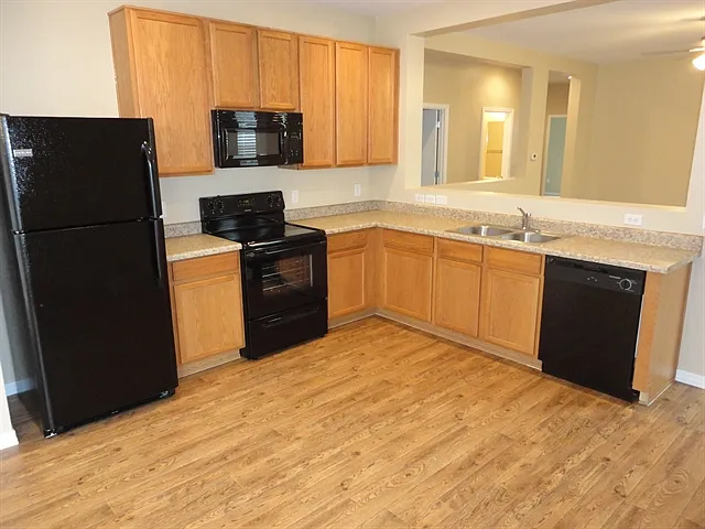 8280 W Redshank Dr — Photo 2