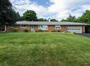 11405 Kennedy Rd, Dubuque, IA 52001