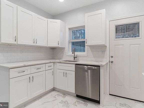 5th image of 2511 E Allegheny Ave