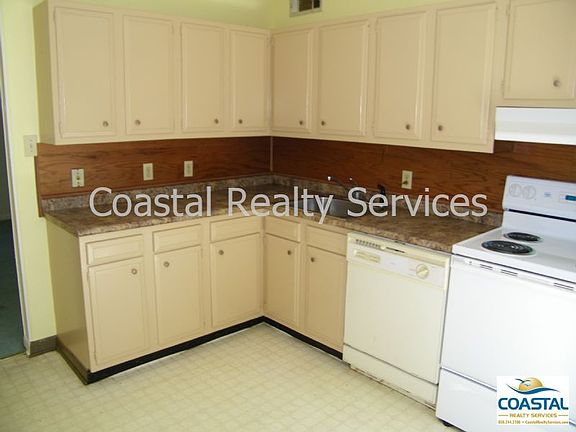 2nd image of 1009 Hondo Ave #B