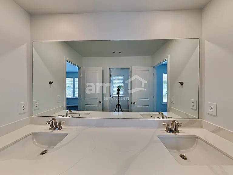 513 Plano Pass — Photo 12