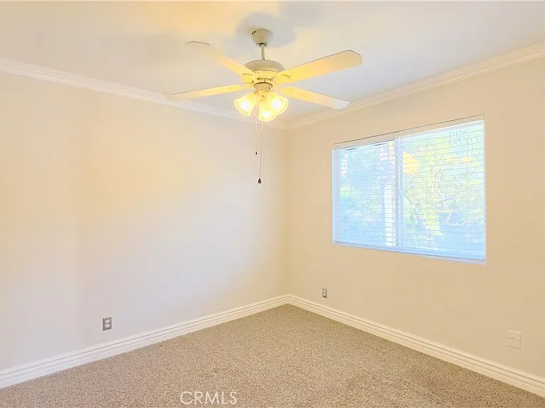 324 Lydia Ln — Photo 16