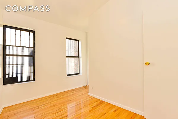 Rented by Compass | media 11