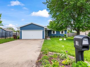 19 Conestoga Dr, Auburn, IL 62615