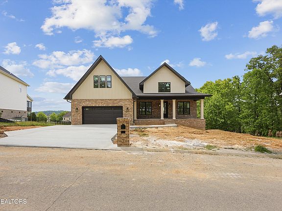 4th image of 105 Mistletoeberry Rd