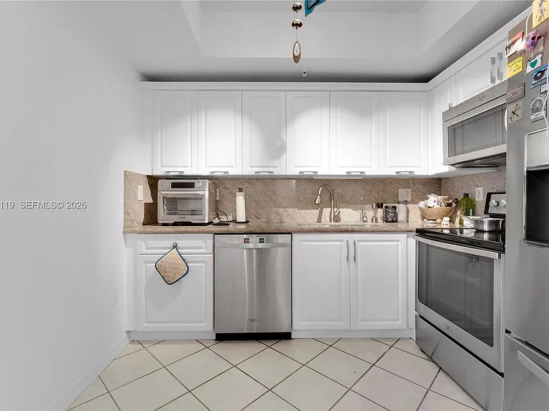 3500 Coral Way #Penthouse 10 — Photo 4
