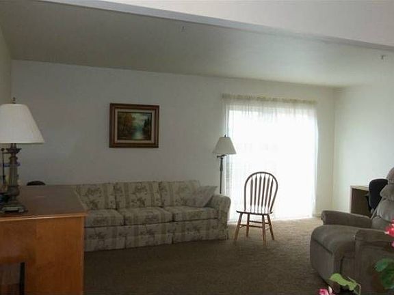 4th image of 2123 D St SE APT A
