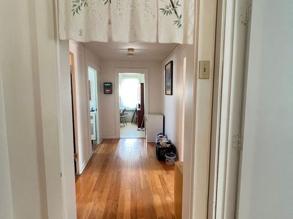1608 McGrew Ln ROOM 4