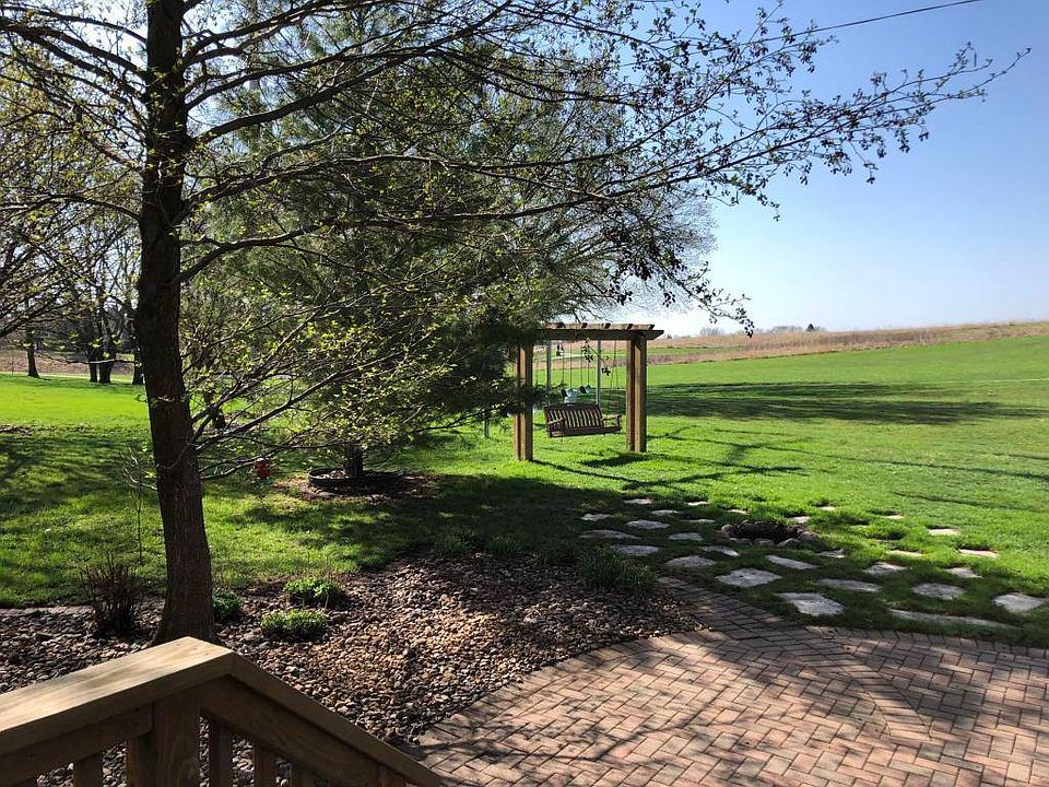 2nd image of 2406 Ridgetop Cir