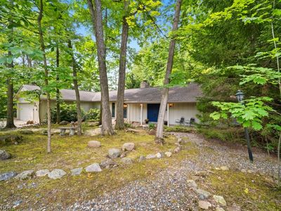 11604 Park Moss Ave, Strongsville, OH, 44136