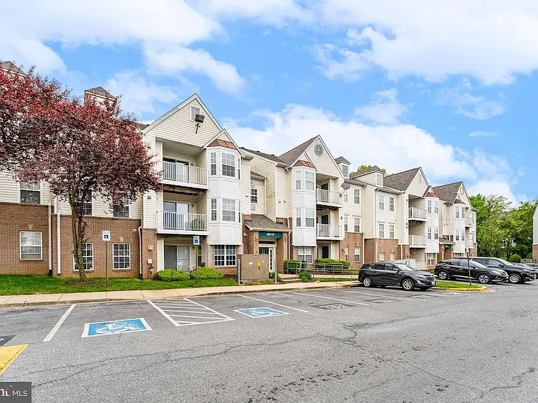 8921 Town Center Cir #5-305 — Photo 31