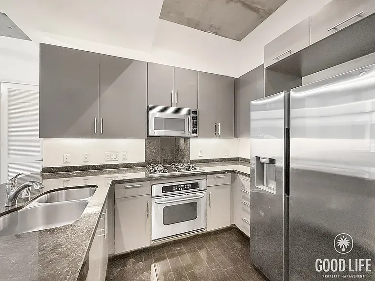 1050 Island Ave #325 — Photo 2