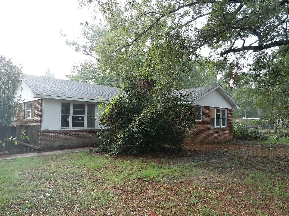 1st image of 2952 N Burkett St
