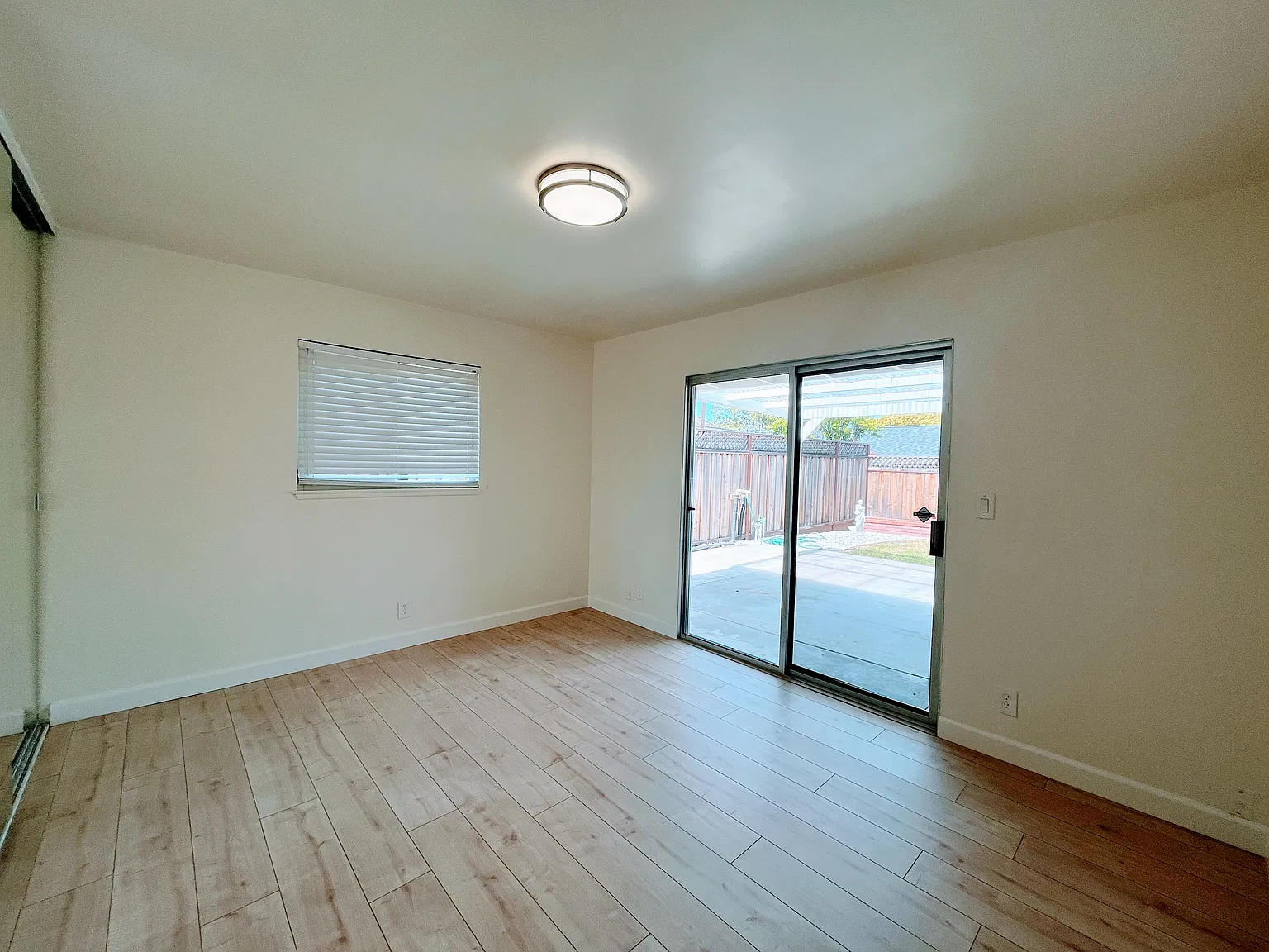3 bed, 1.5 bath, 1506 sqft, $4,500 — Photo 3