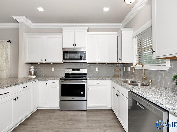 5th image of 112 Elledge Farm Dr