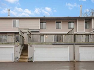 1204 Landmark Trl S, Hopkins, MN 55343