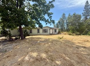 5250 Redwood Ave, Grants Pass, OR 97527