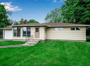 8044 Roll Rd, East Amherst, NY 14051