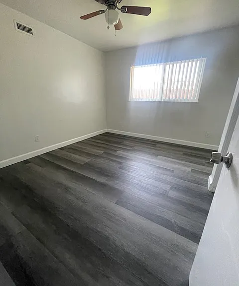 92 Glover Ct — Photo 8