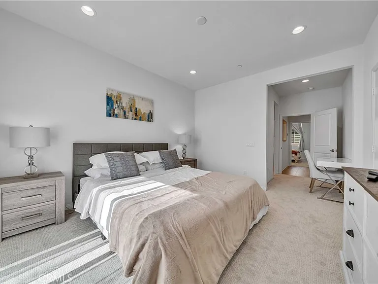 527 W Victor Ave — Photo 9