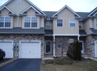 256 Maple Ct, Alburtis, PA 18011