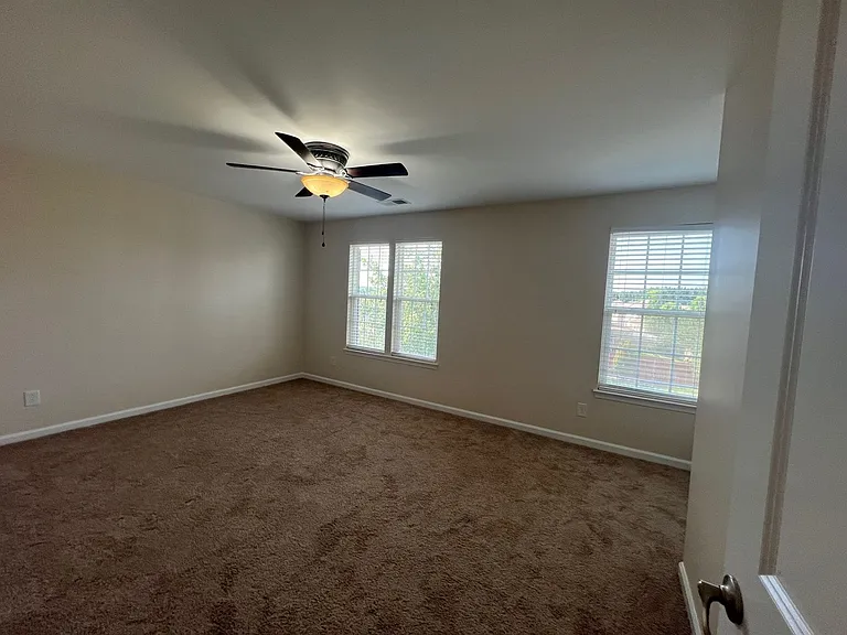 207 Elba Dr — Photo 18