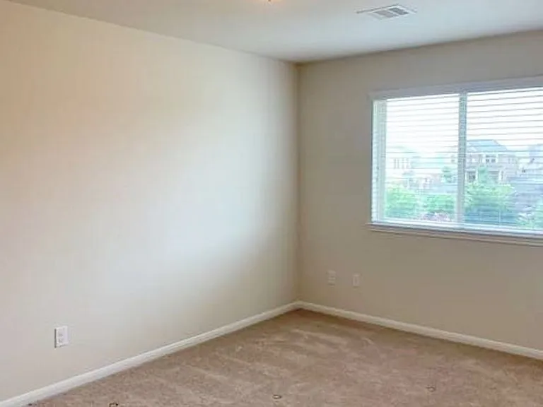 26931 Stonebury Heights Ln — Photo 9