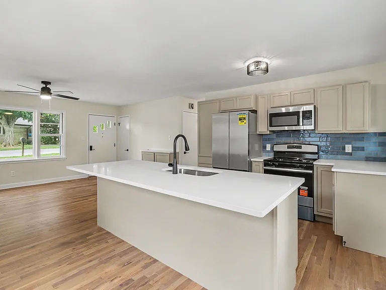 691 Garner Dr — Photo 7