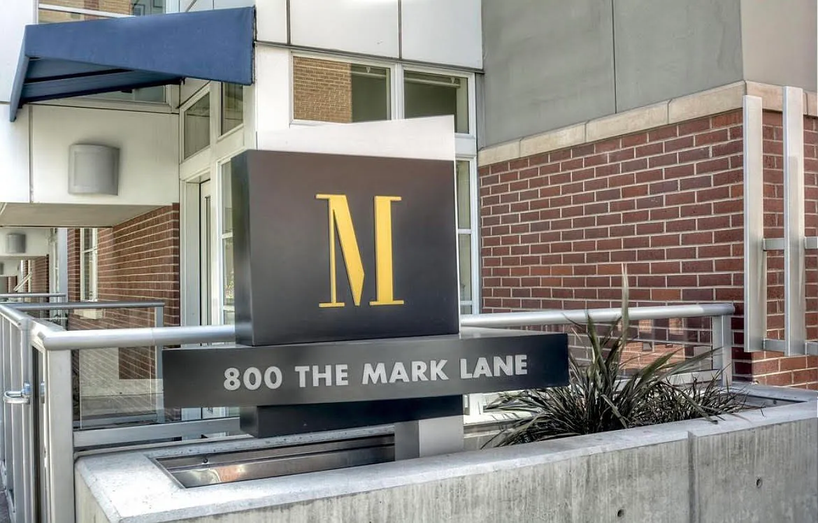 Building Photo - 800 The Mark Ln #203