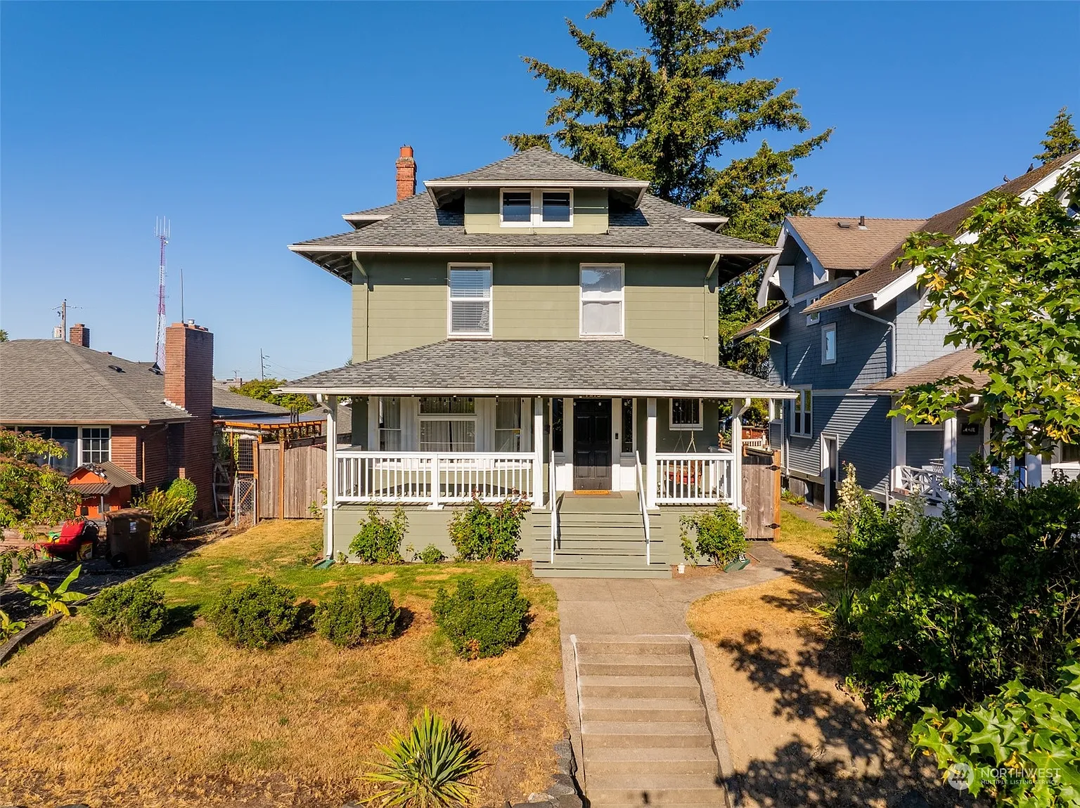 1213 S Grant Avenue photo 1
